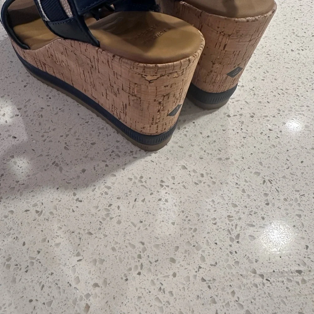 Sperry Navy and Cream Striped Sandals